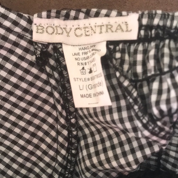 Black & White Top - Picture 4 of 4